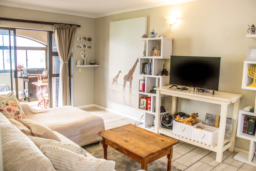 2 Bedroom Property for Sale in Vredekloof Western Cape